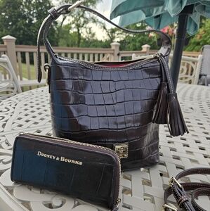 COPY - Dooney & Bourke Oakdale and Paige tassel shoulder bag/crossbody and wall…